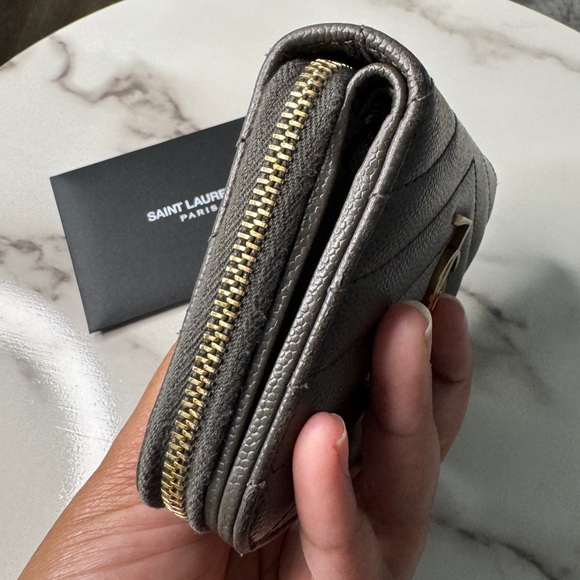 Saint Laurent Cassandre Matelasse Compact Zip-Around Wallet - Picture 4 of 7
